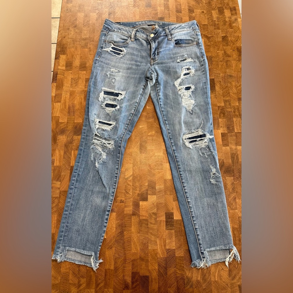 American Eagle Distressed Jegging